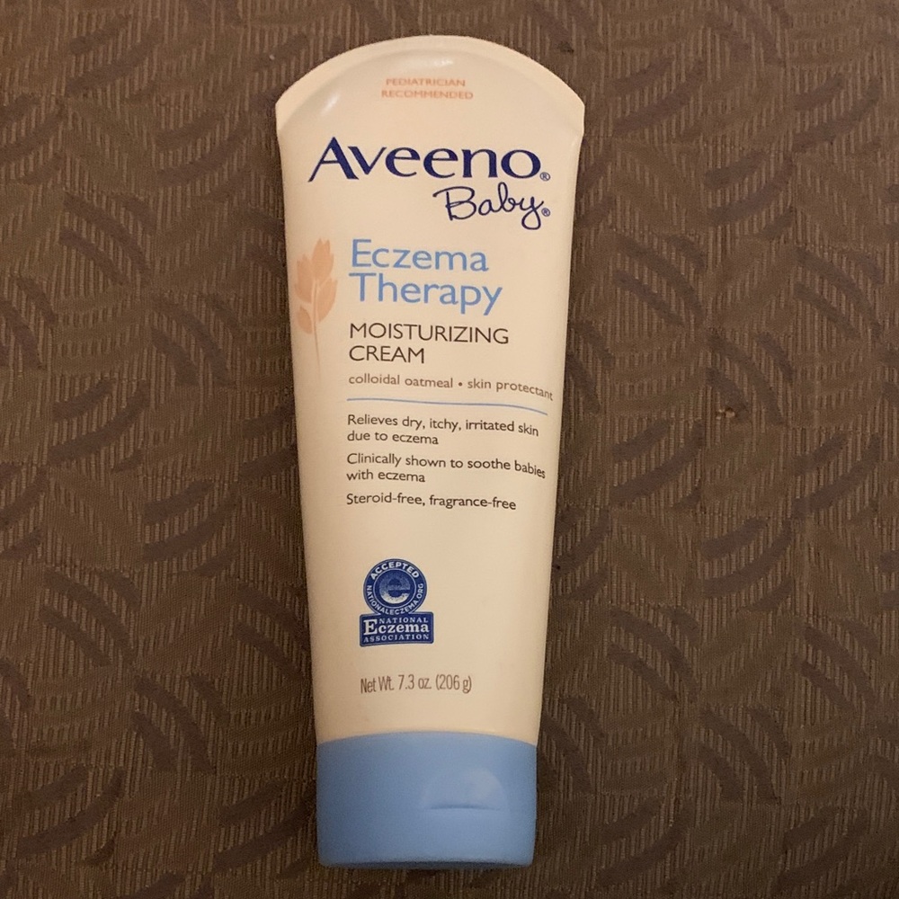Aveeno Baby Eczema Therapy Moisturizing Cream — White & Light Blue